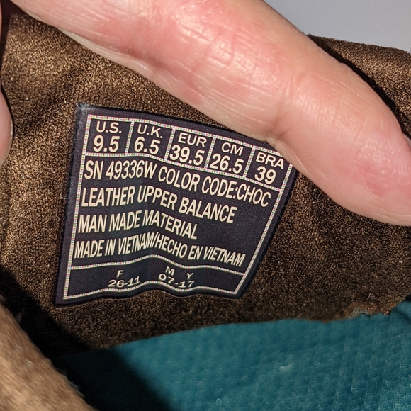 Sketchers suede walking sneakers - Picture 7 of 15